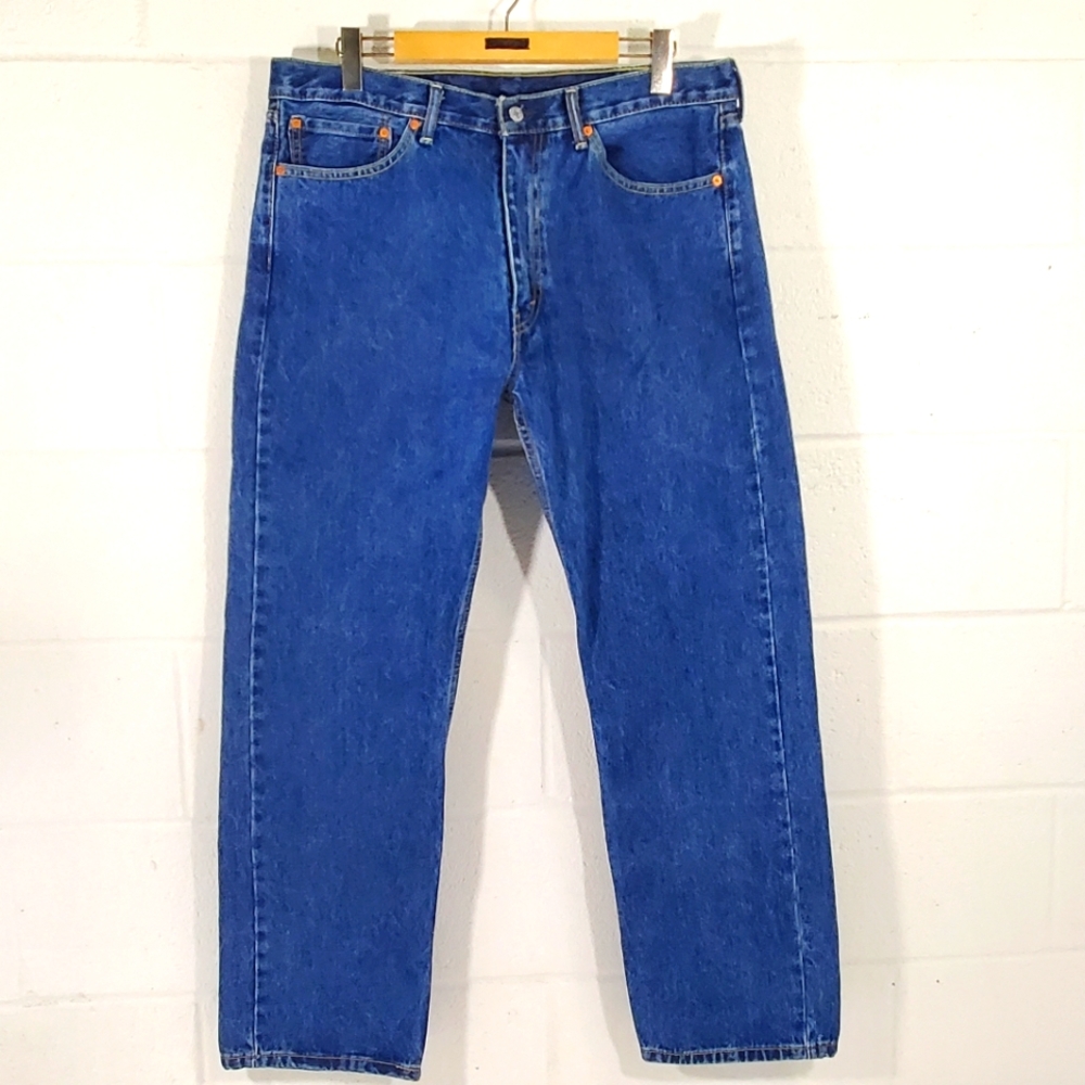 Levis 505 Blue Denim Jeans Men's Size 38 x32 Classic Straight Fit Med Wash Zip